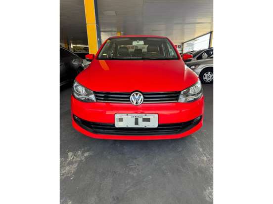 VOLKSWAGEN-VOYAGE-2015