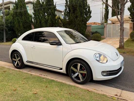 VOLKSWAGEN-FUSCA-2012
