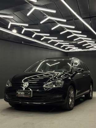 VOLKSWAGEN-GOLF-2015