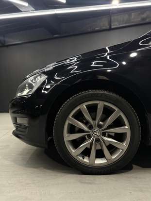 VOLKSWAGEN-GOLF-2015