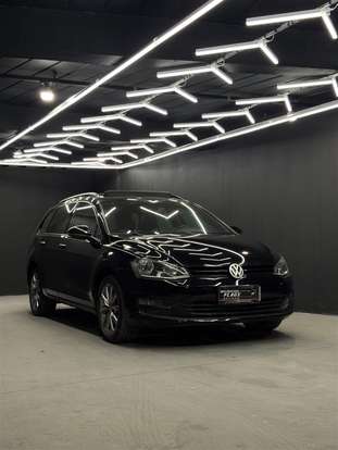 VOLKSWAGEN-GOLF-2015