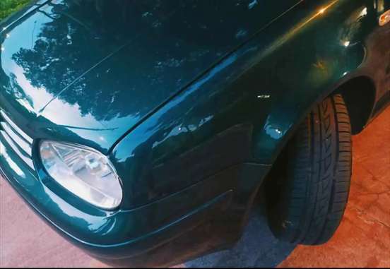VOLKSWAGEN-GOLF-2001