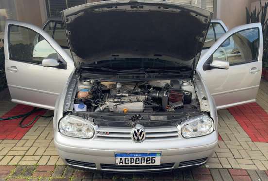 VOLKSWAGEN-GOLF-2001