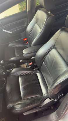 VOLKSWAGEN-GOLF-2001