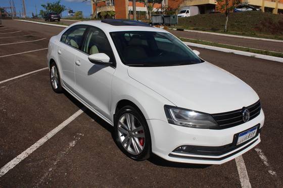 VOLKSWAGEN JETTA 2.0 TSI HIGHLINE 211CV GASOLINA 4P TIPTRONIC