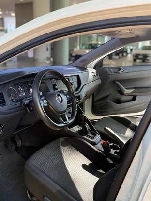 VOLKSWAGEN-POLO-2020