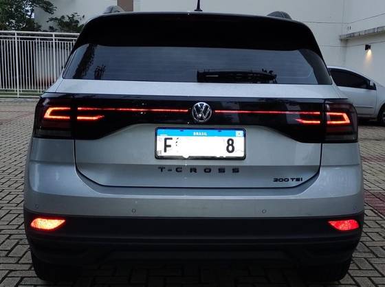 VOLKSWAGEN T-CROSS 1.0 200 TSI TOTAL FLEX SENSE AUTOMÁTICO