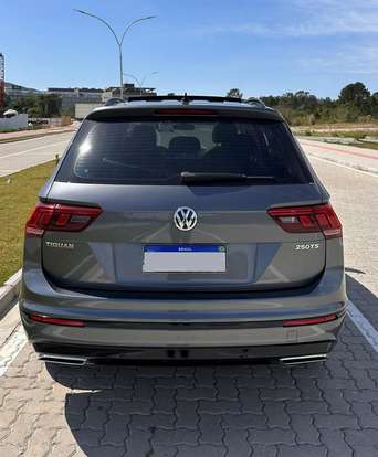 VOLKSWAGEN-TIGUAN-2019
