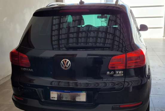 VOLKSWAGEN-TIGUAN-2011