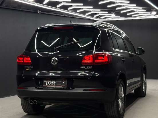 VOLKSWAGEN-TIGUAN-2.0 TSI 16V TURBO GASOLINA 4P TIPTRONIC VOLKSWAGEN-TIGUAN-2011