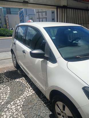 VOLKSWAGEN-UP-2016
