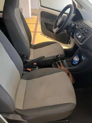VOLKSWAGEN-UP-2016