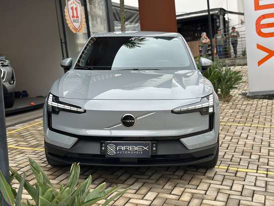 VOLVO-EX30-2024