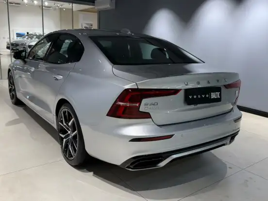 VOLVO-S60-2.0 T8 POLESTAR ENGINEERED HÍBRIDO 4P AUTOMÁTICO VOLVO-S60-2021