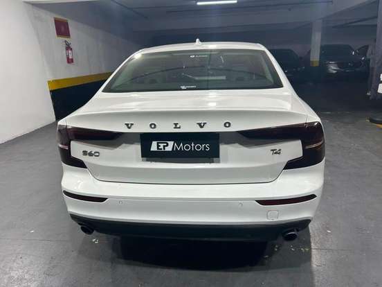 VOLVO-S60-2.0 T4 MOMENTUM GASOLINA 4P AUTOMÁTICO VOLVO-S60-2019