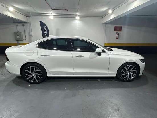 VOLVO-S60-2.0 T4 MOMENTUM GASOLINA 4P AUTOMÁTICO VOLVO-S60-2019