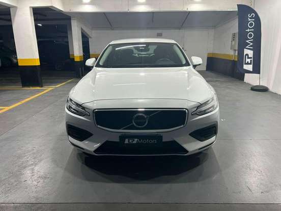 VOLVO-S60-2.0 T4 MOMENTUM GASOLINA 4P AUTOMÁTICO VOLVO-S60-2019