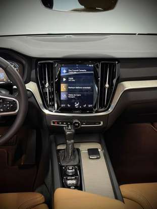 VOLVO-S60-2019