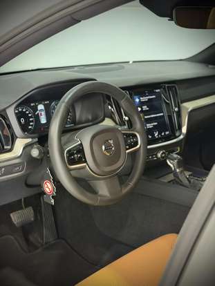 VOLVO-S60-2019
