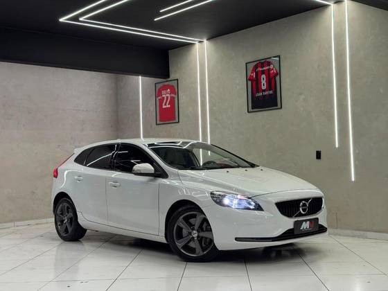 VOLVO V40 2.0 T4 KINETIC GASOLINA 4P AUTOMÁTICO
