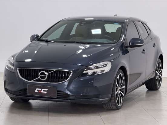 VOLVO-V40-2.0 T4 MOMENTUM GASOLINA 4P AUTOMÁTICO VOLVO-V40-2018