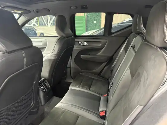 VOLVO-XC40-1.5 T5 RECHARGE R-DESIGN GEARTRONIC VOLVO-XC40-2020