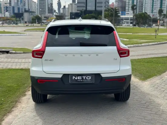 VOLVO-XC40-2.0 T4 GASOLINA GEARTRONIC VOLVO-XC40-2018