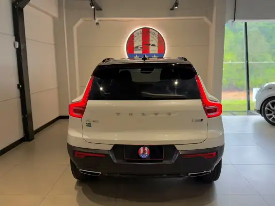 VOLVO-XC40-2.0 T5 GASOLINA R-DESIGN AWD GEARTRONIC VOLVO-XC40-2019
