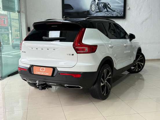 VOLVO-XC40-2.0 T5 GASOLINA R-DESIGN AWD GEARTRONIC VOLVO-XC40-2018
