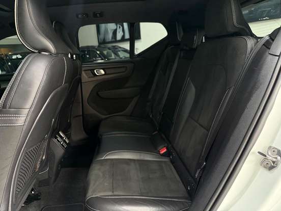 VOLVO-XC40-2.0 T5 GASOLINA R-DESIGN AWD GEARTRONIC VOLVO-XC40-2018