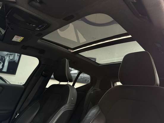 VOLVO-XC40-2.0 T5 GASOLINA R-DESIGN AWD GEARTRONIC VOLVO-XC40-2018