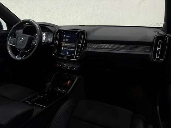 VOLVO-XC40-2.0 T5 GASOLINA R-DESIGN AWD GEARTRONIC VOLVO-XC40-2018