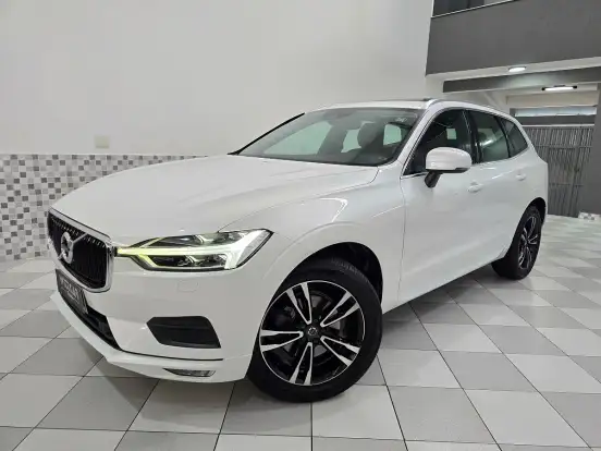 VOLVO-XC60-2.0 T5 GASOLINA MOMENTUM AWD GEARTRONIC VOLVO-XC60-2019