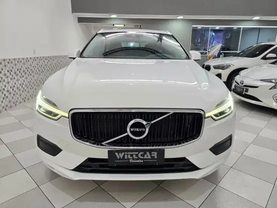VOLVO-XC60-2.0 T5 GASOLINA MOMENTUM AWD GEARTRONIC VOLVO-XC60-2019