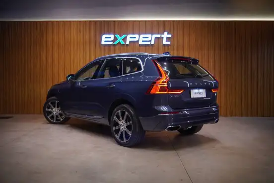 VOLVO-XC60-2020