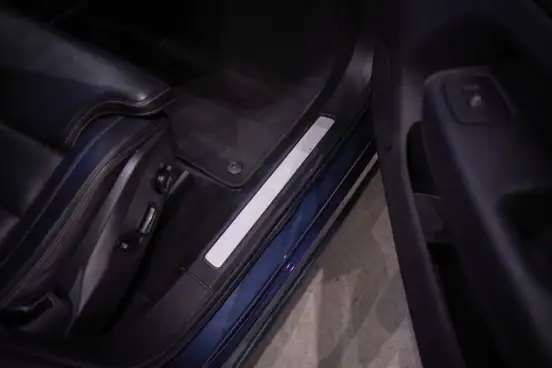 VOLVO-XC60-2020