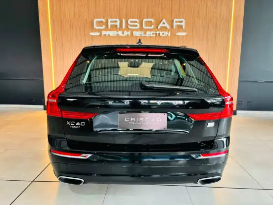 VOLVO-XC60-2020