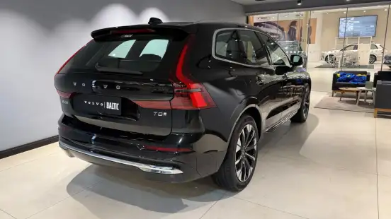VOLVO-XC60-2025