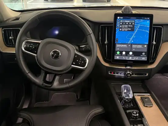 VOLVO-XC60-2.0 T8 PHEV ULTRA AWD GEARTRONIC VOLVO-XC60-2025