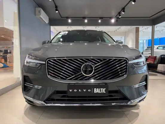 VOLVO-XC60-2025