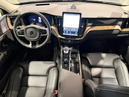 VOLVO-XC60-2.0 T8 PHEV ULTRA AWD GEARTRONIC VOLVO-XC60-2025