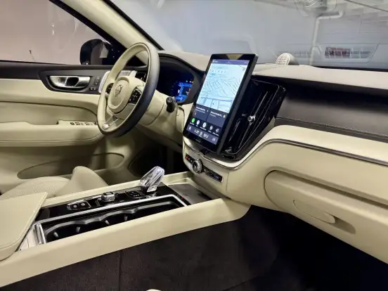VOLVO-XC60-2.0 T8 PHEV ULTRA DARK AWD GEARTRONIC VOLVO-XC60-2025