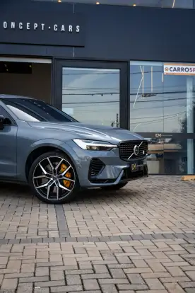 VOLVO-XC60-2024