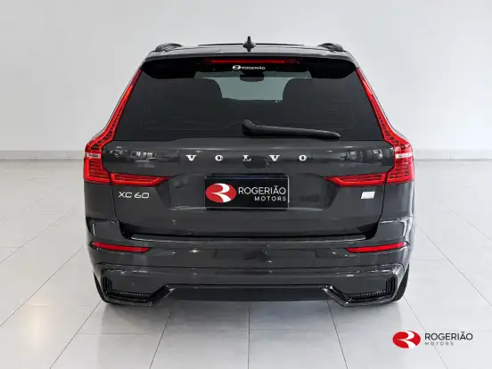 VOLVO-XC60-2022