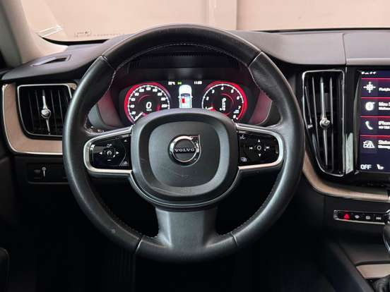 VOLVO-XC60-2.0 T5 GASOLINA INSCRIPTION AWD GEARTRONIC VOLVO-XC60-2017