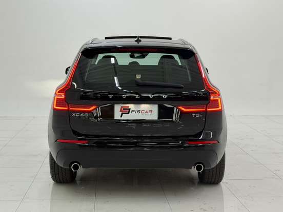 VOLVO-XC60-2.0 T5 GASOLINA MOMENTUM AWD GEARTRONIC VOLVO-XC60-2017