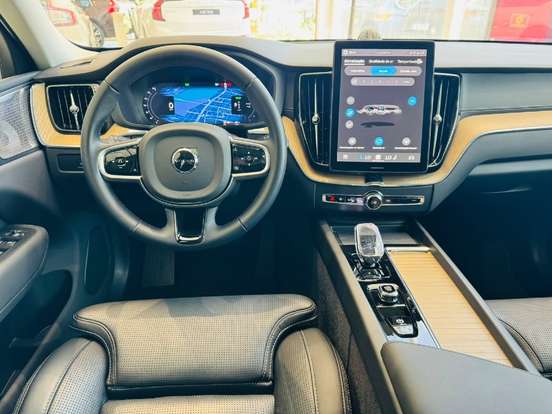 VOLVO-XC60-2.0 T8 PHEV ULTRA AWD GEARTRONIC VOLVO-XC60-2025