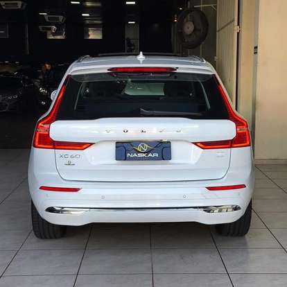 VOLVO-XC60-2023