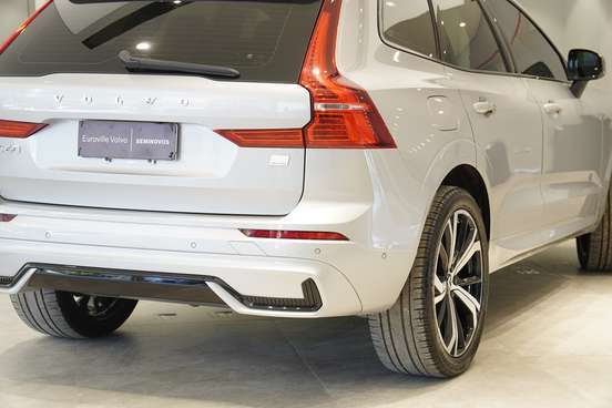 VOLVO-XC60-2022
