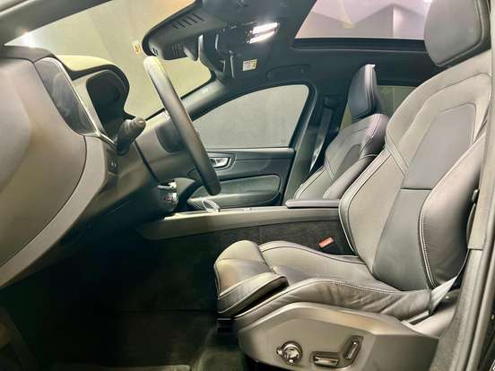VOLVO-XC60-2022